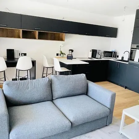 Appartement In Center With Terrace&parking-cd4 *